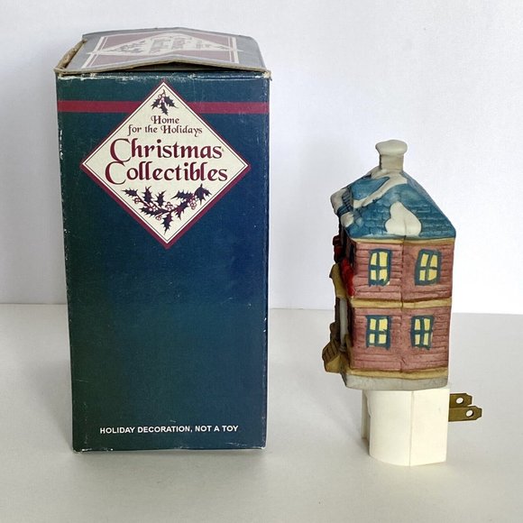 Winter Home Scene Night Light Sensor Ceramic Hand Painted Porcelain with Box - Picture 4 of 7